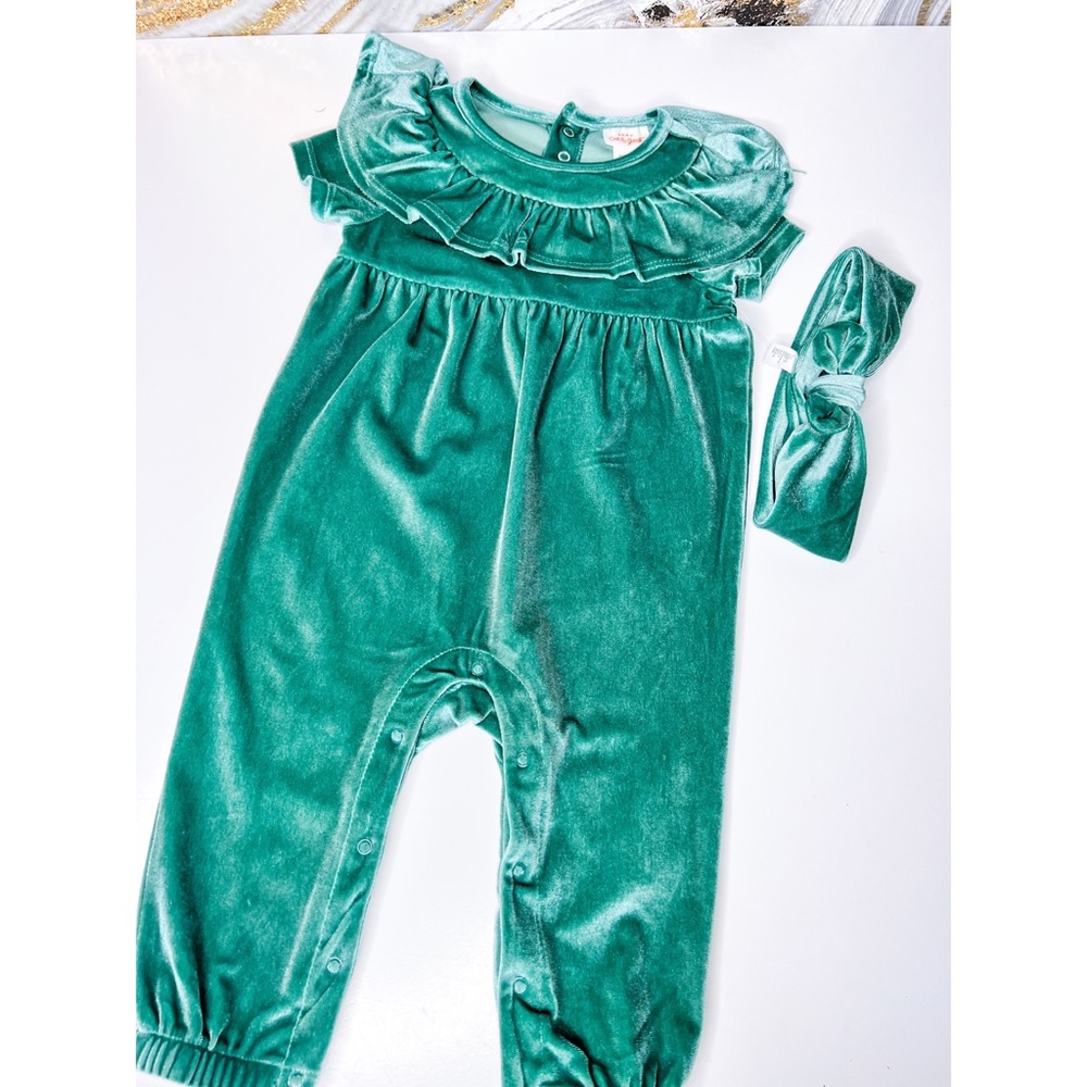 New without tags velvet jumper